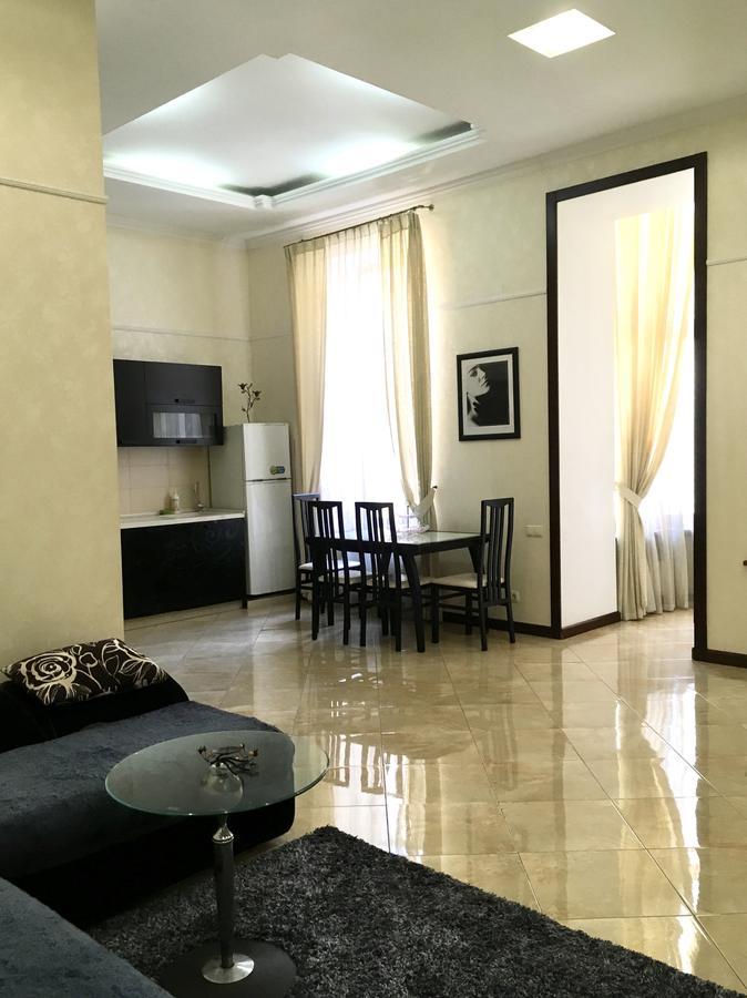 Downtown Prestige Apartment Odessa Zewnętrze zdjęcie